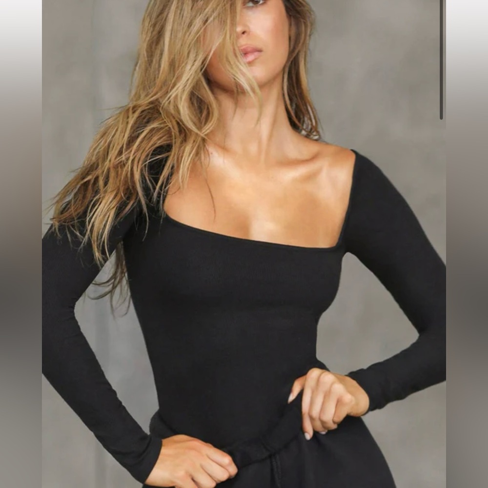 Joah Brown square neck long sleeve shirt. Black S/M